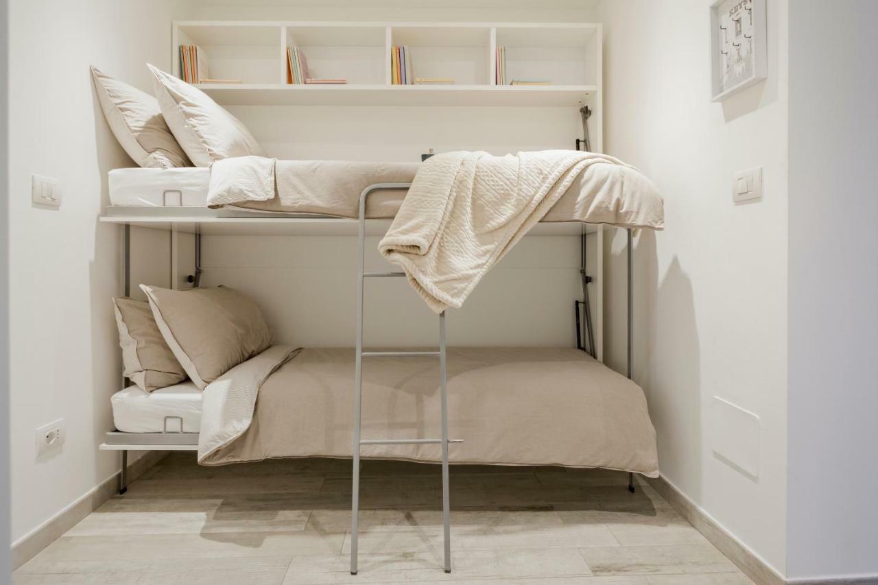 Charming Apartment On The Darsena Navigli - Pulizia Eccezionale Milánó Kültér fotó