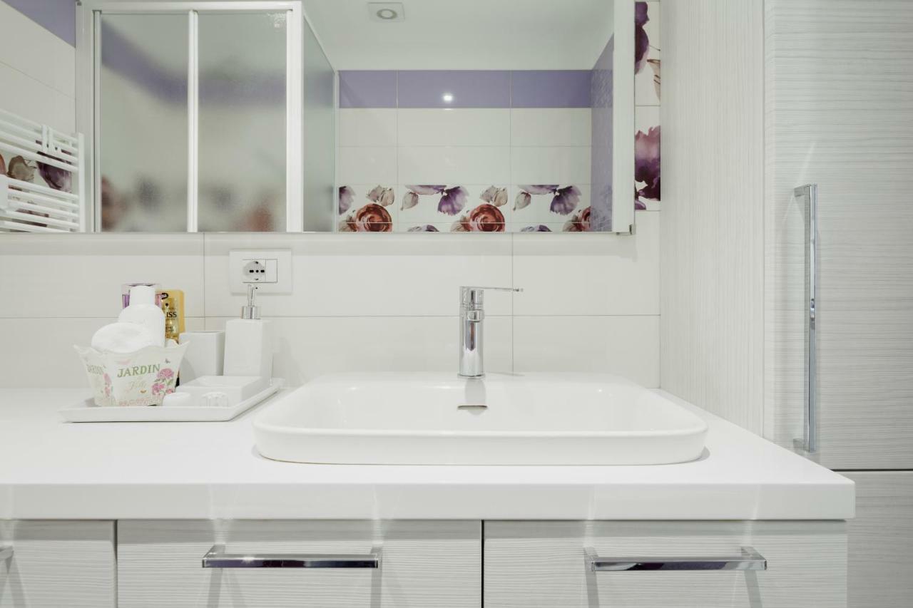 Charming Apartment On The Darsena Navigli - Pulizia Eccezionale Milánó Kültér fotó